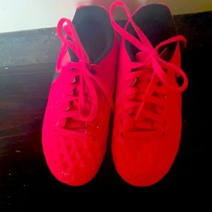 Nike Tiempo Girls Soccer Cleats - size 10c